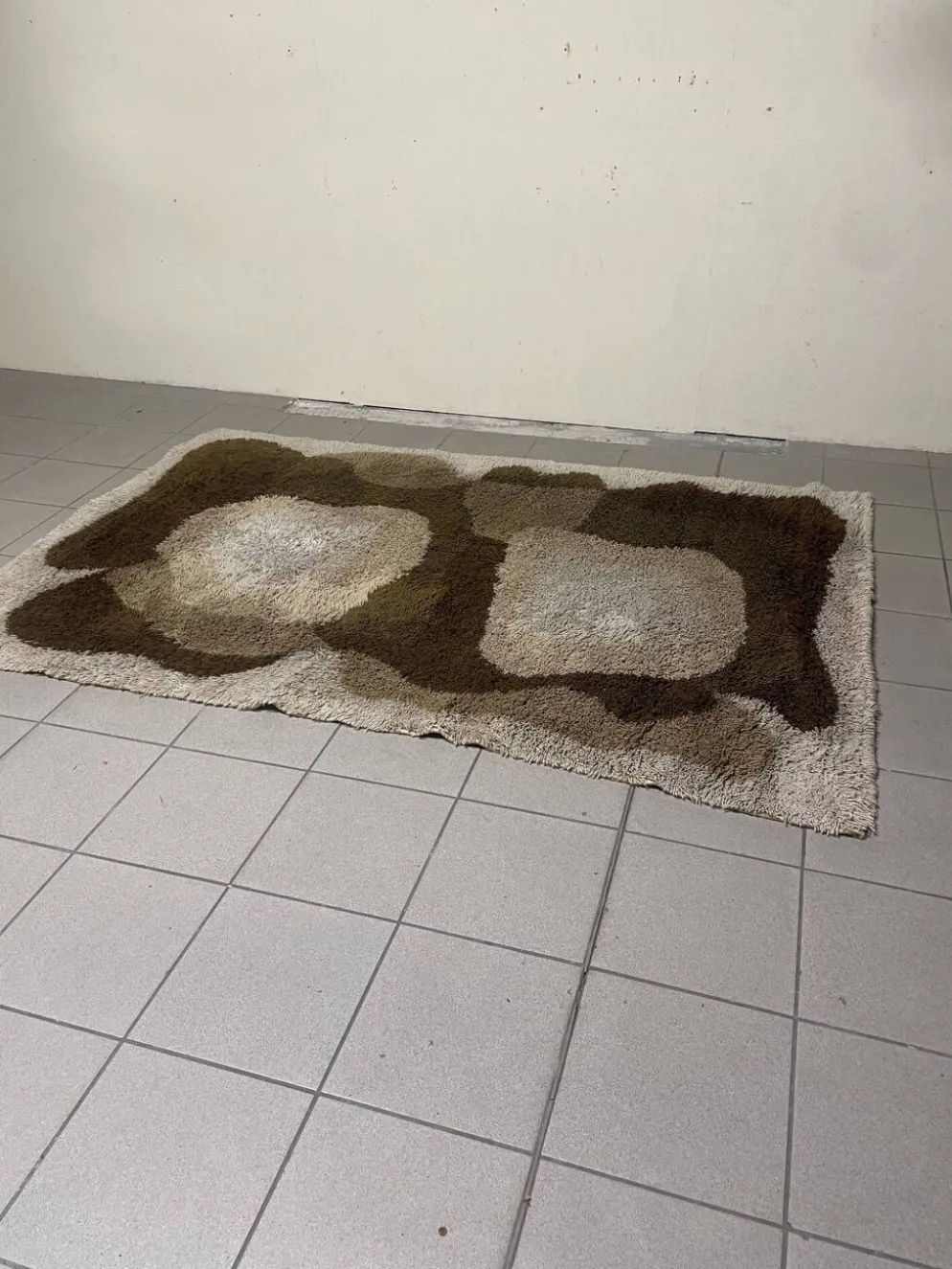 Grand tapis en laine à poils longs, produit par Desso, années 1970.