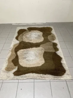 Grand tapis en laine à poils longs, produit par Desso, années 1970.