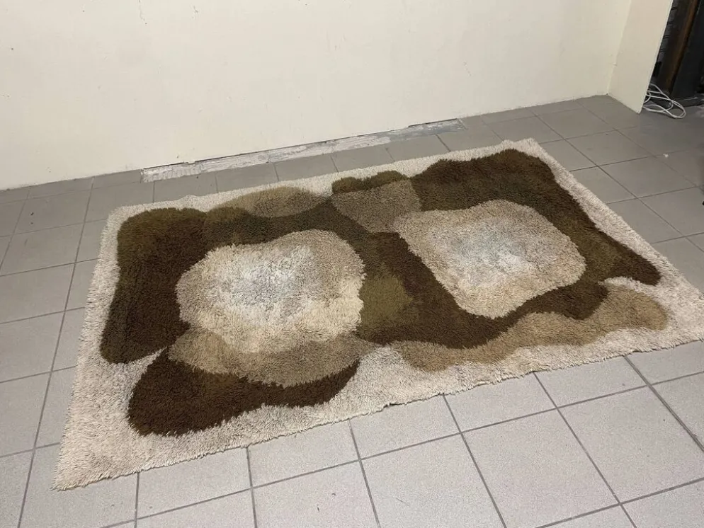 Grand tapis en laine à poils longs, produit par Desso, années 1970.