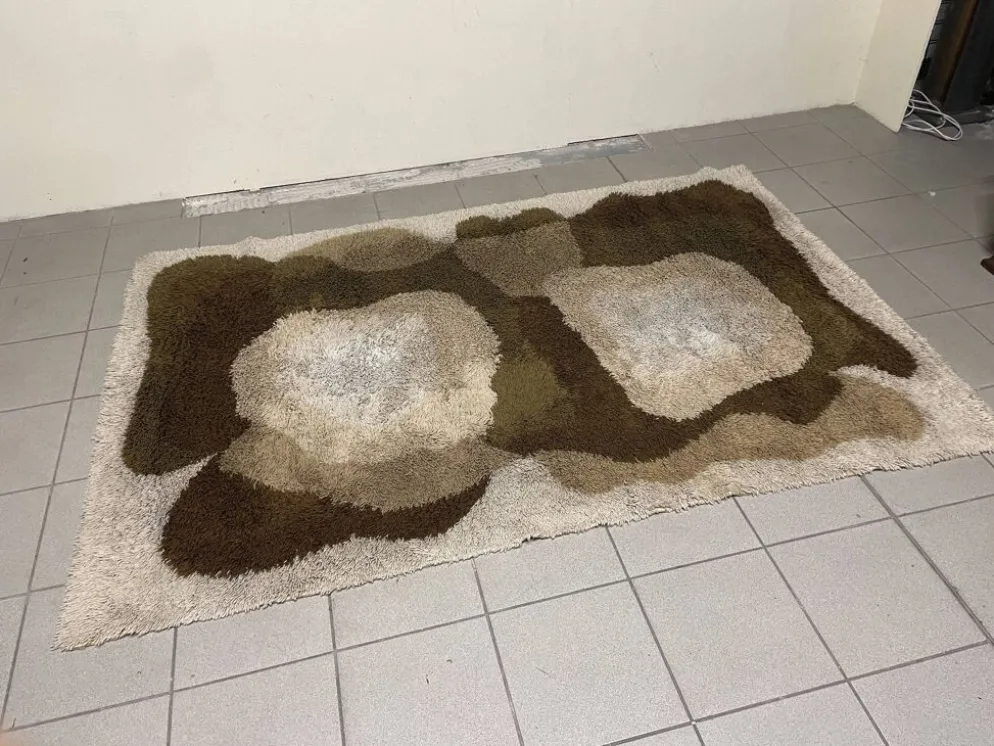 Grand tapis en laine à poils longs, produit par Desso, années 1970.