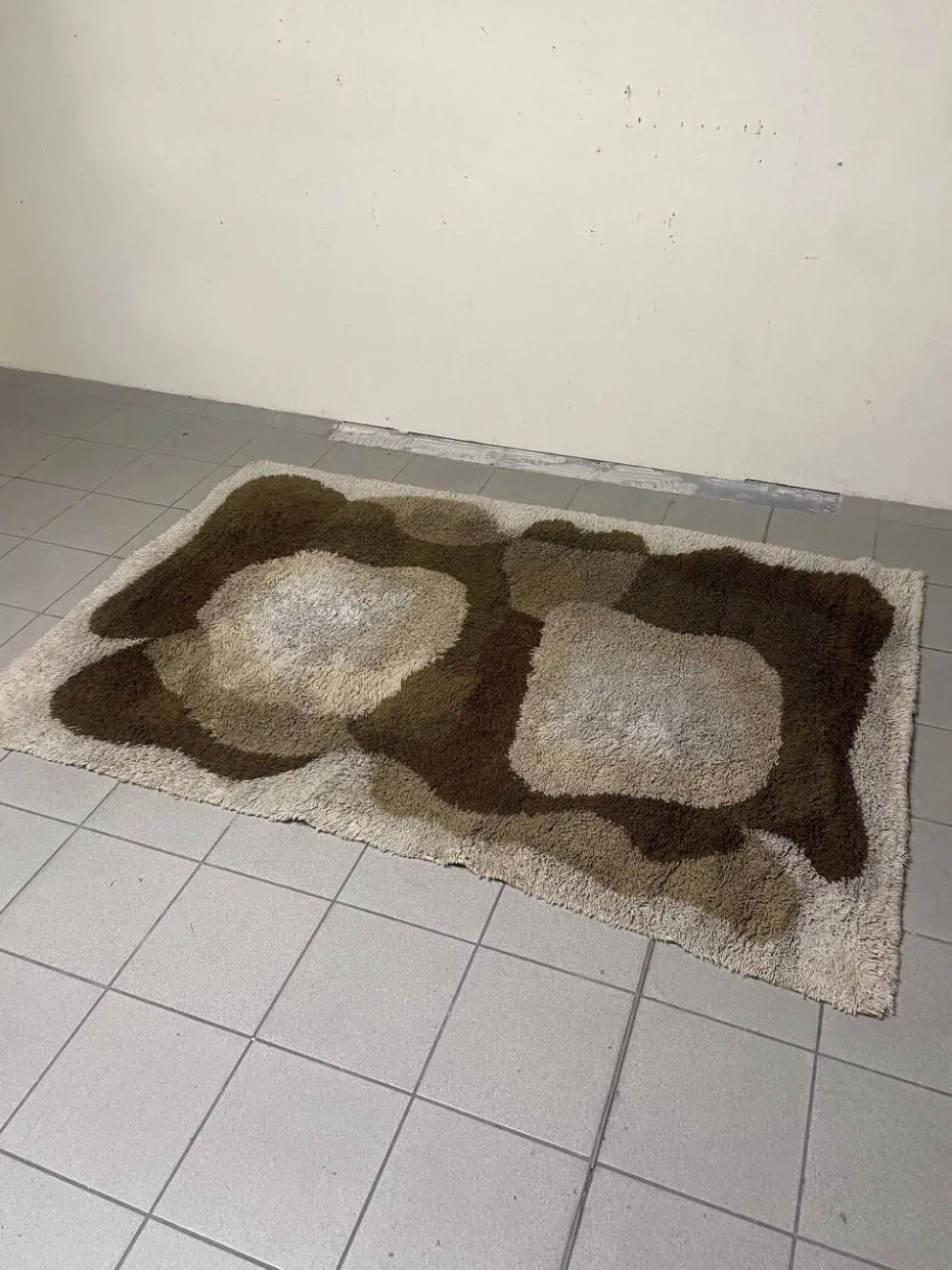 Grand tapis en laine à poils longs, produit par Desso, années 1970.