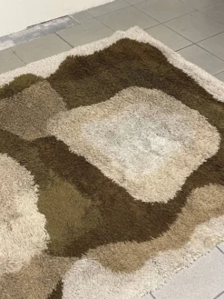 Grand tapis en laine à poils longs, produit par Desso, années 1970.