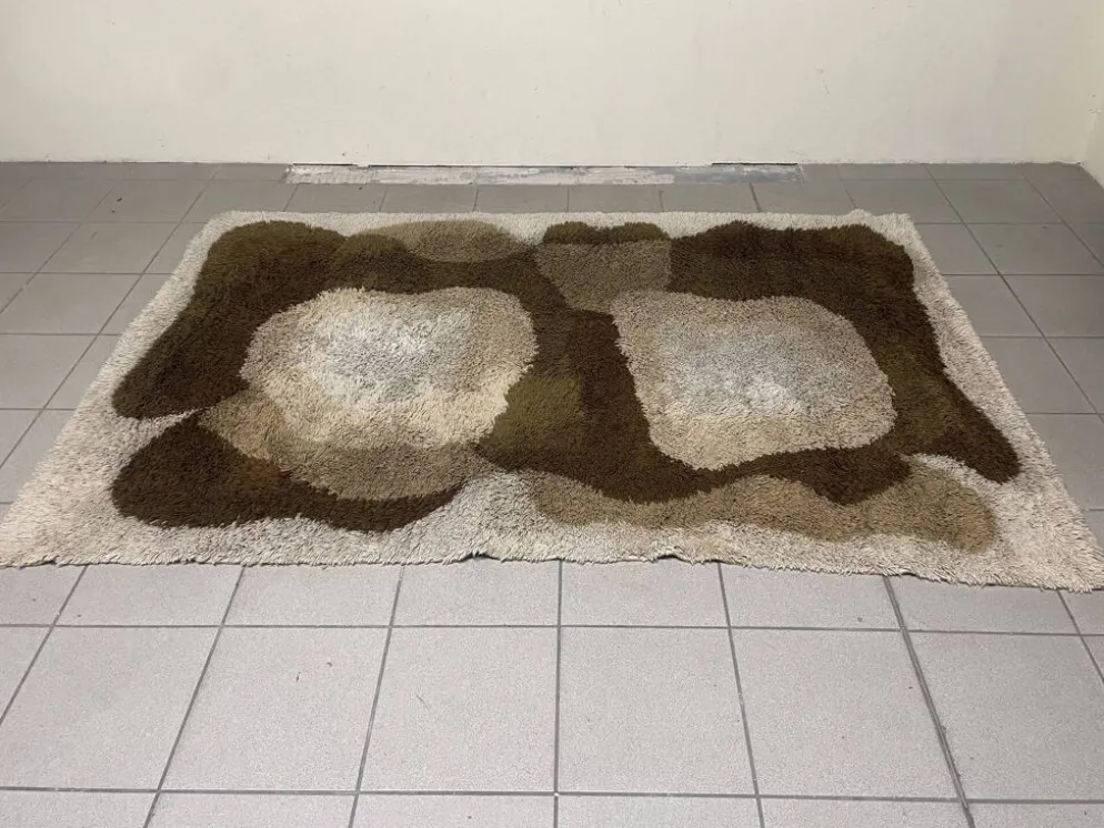 Grand tapis en laine à poils longs, produit par Desso, années 1970.