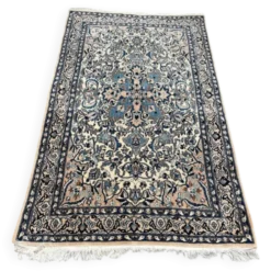 Grand tapis persan