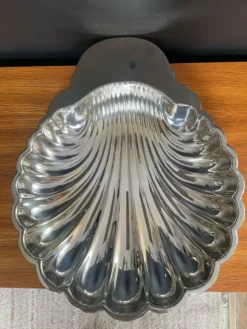Grand vide poche vintage coquillage en métal argenté