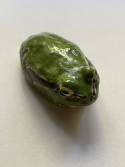 Grenouille en faïence émaillée