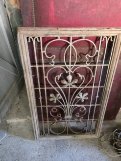 Grille en fonte art nouveau années 1900