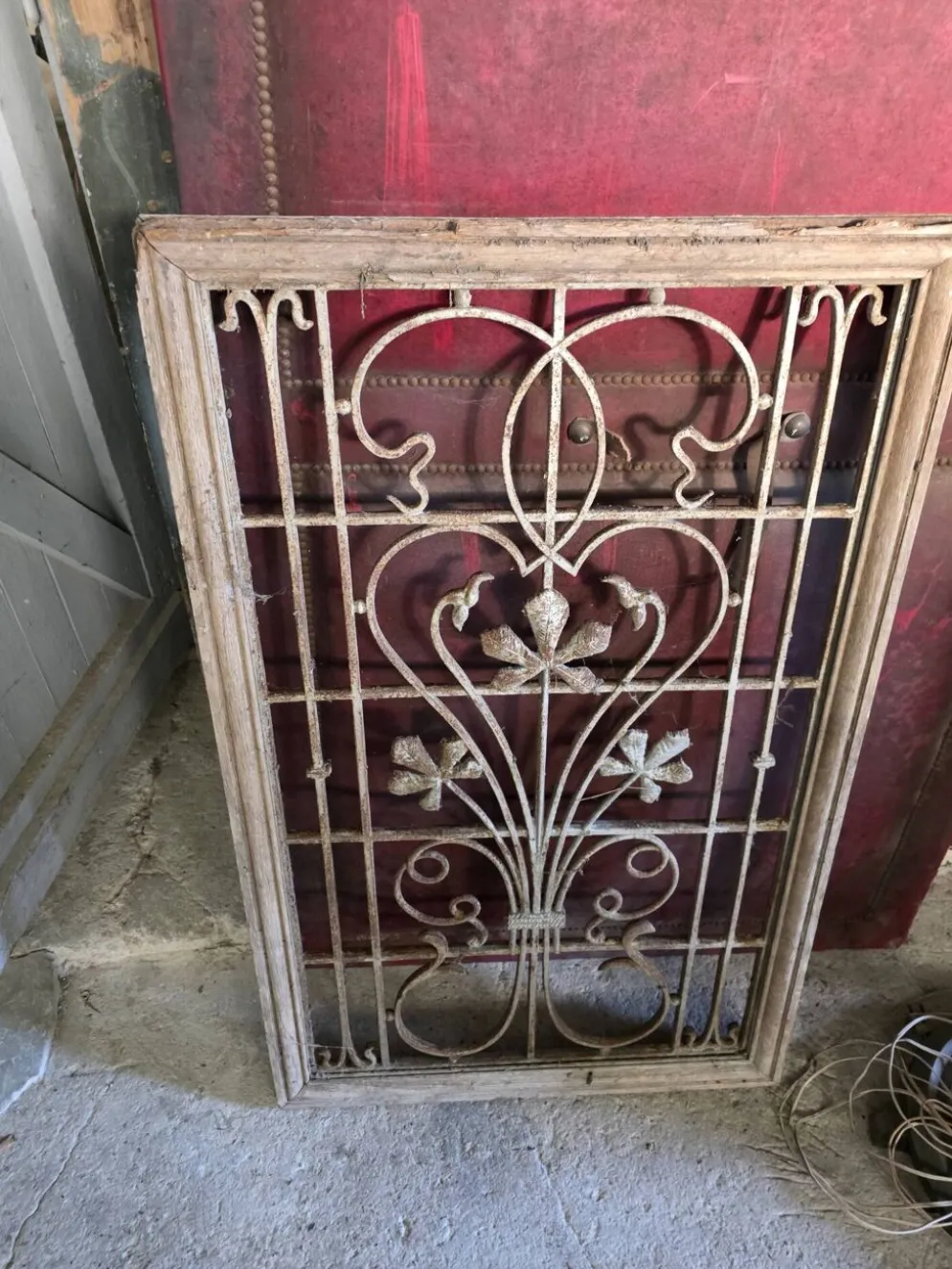 Grille en fonte art nouveau années 1900