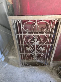 Grille en fonte art nouveau années 1900