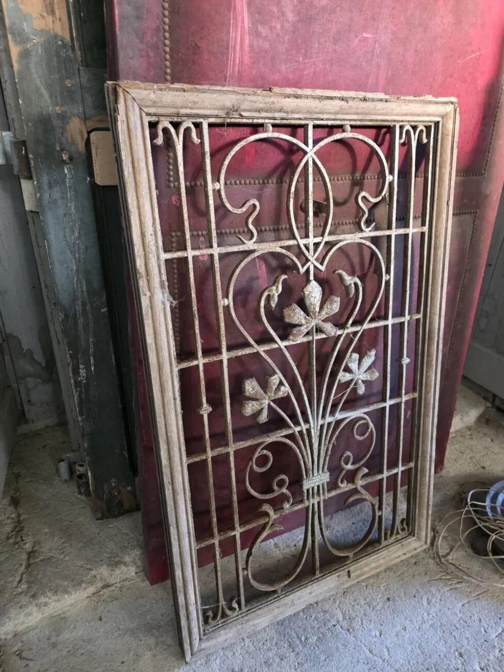 Grille en fonte art nouveau années 1900