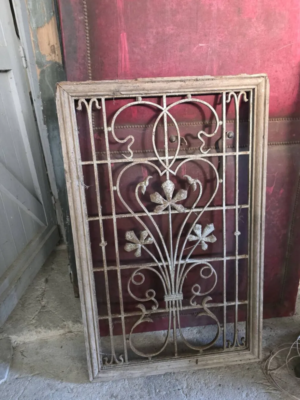 Grille en fonte art nouveau années 1900