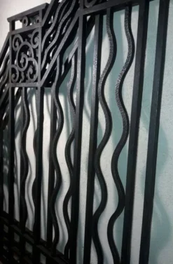 Grilles portail portes anciennes fer forgé XX° Art Déco