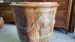 Gros pot de fleurs en terre cuite vernissee boisset anduze 2002