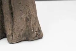 Groupe sculptural abstrait de six figures féminines