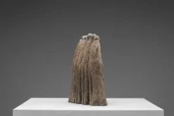 Groupe sculptural abstrait de six figures féminines