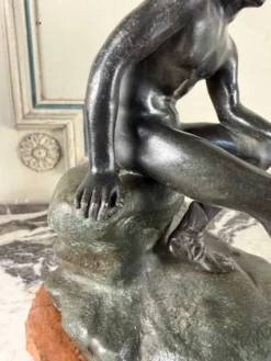 Hermès au repos, bronze Grand Tour, patine noir et verte, XIXème siècle