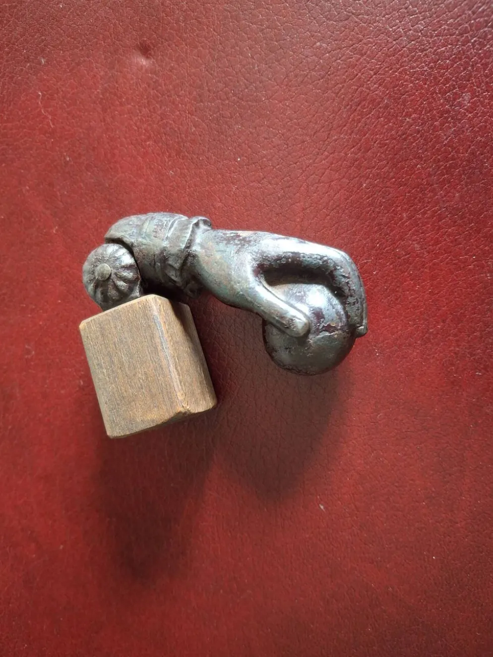 Heurtoir de porte en fonte de fer XIXè siècle ou avant