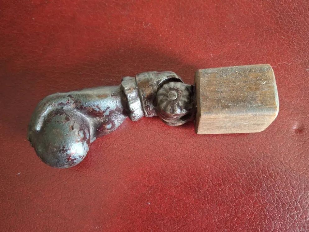 Heurtoir de porte en fonte de fer XIXè siècle ou avant