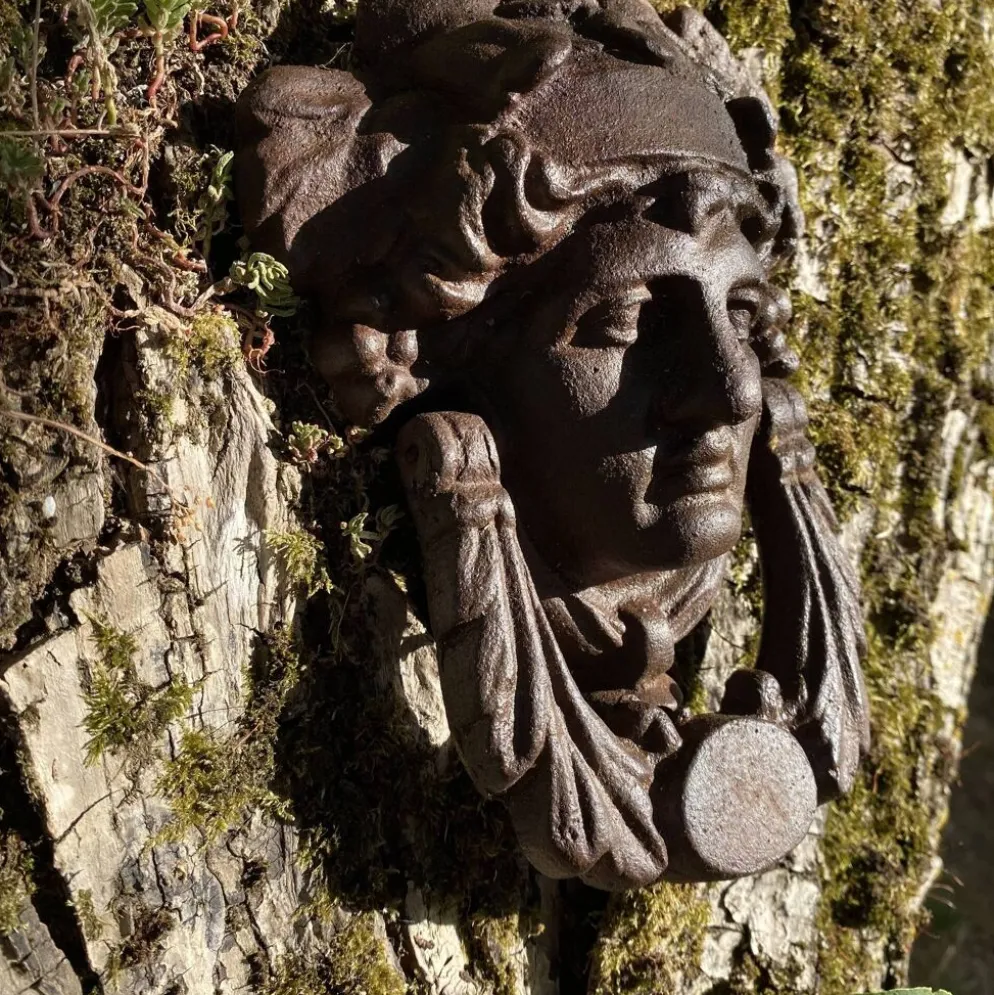 Heurtoir de porte en fonte portrait féminin classique