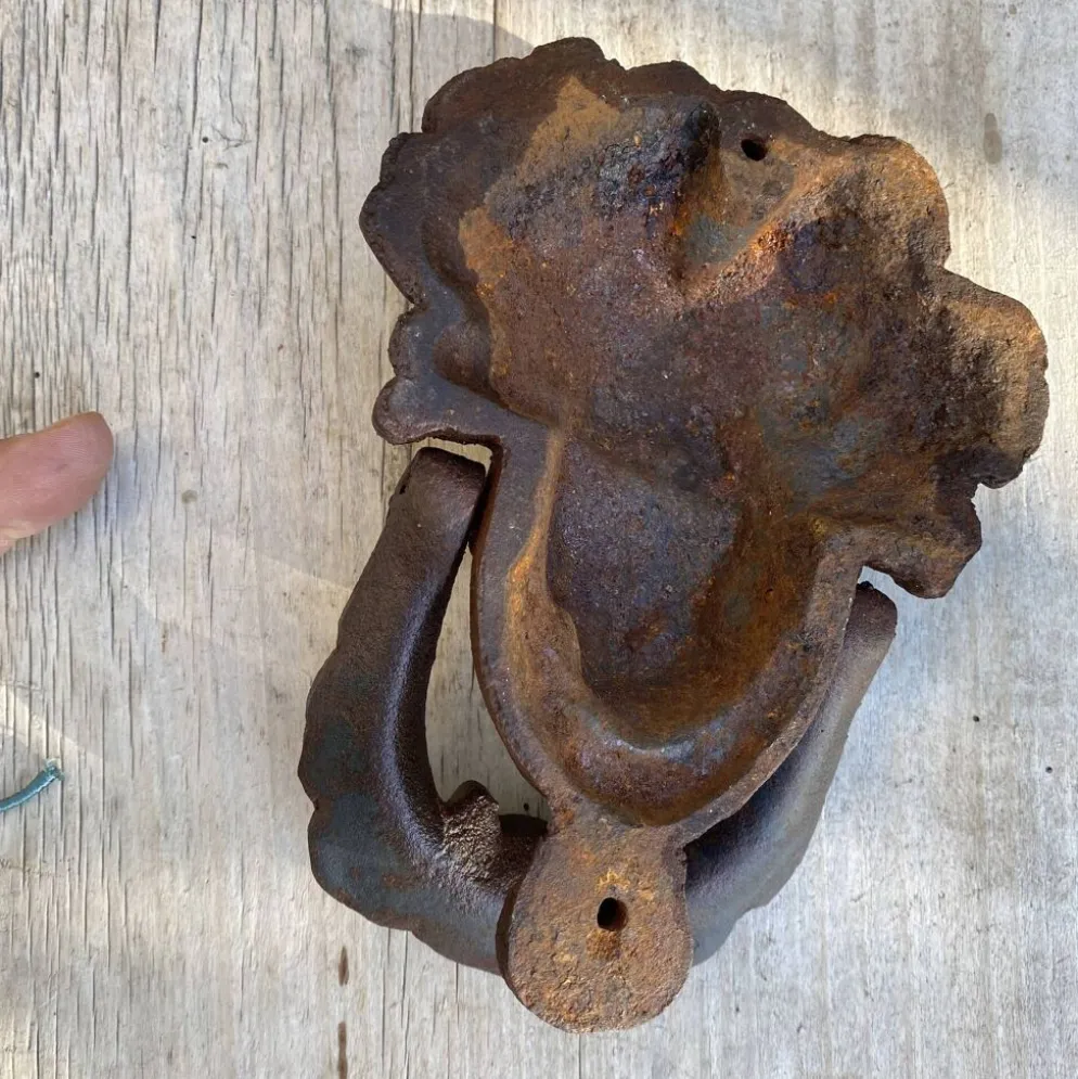 Heurtoir de porte en fonte portrait féminin classique
