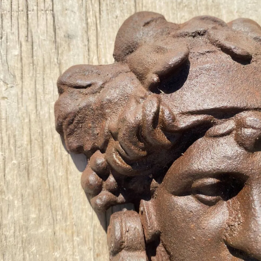 Heurtoir de porte en fonte portrait féminin classique