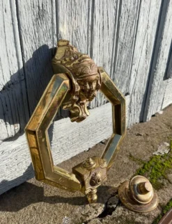 Heurtoir de porte hexagonale moderniste