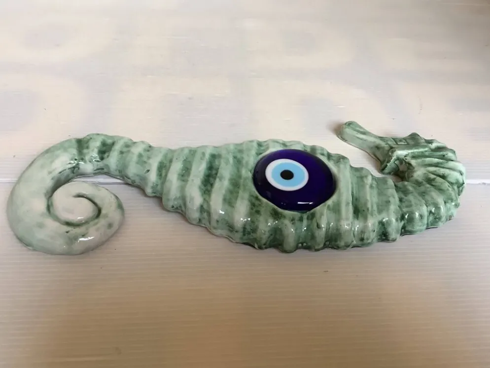 Hippocampe en céramique