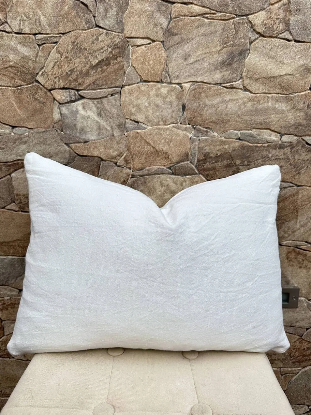 Housse de coussin artisanale en laine berbère : Coussin Kilim marocain