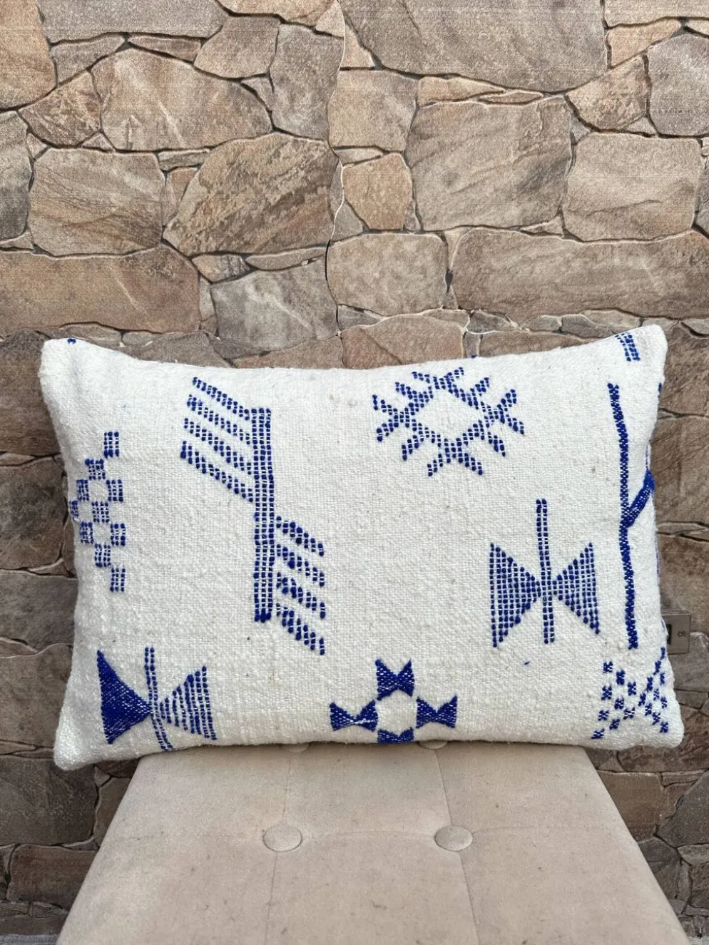 Housse de coussin artisanale en laine berbère, coussin Kilim marocain
