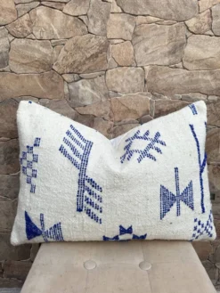 Housse de coussin artisanale en laine berbère, coussin Kilim marocain