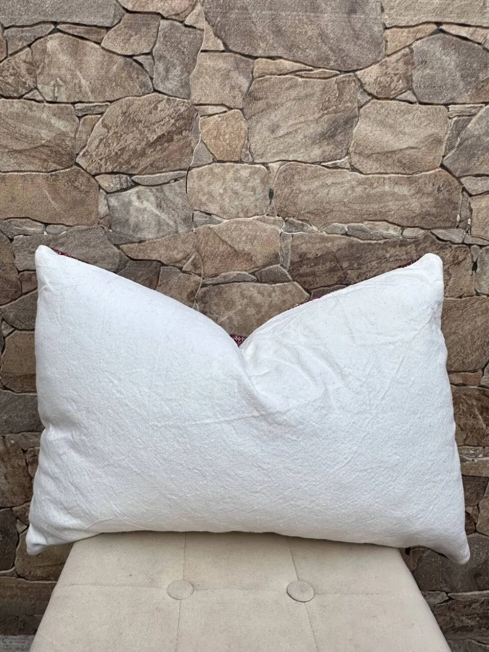 Housse de coussin artisanale en laine berbère : Coussin Kilim marocain