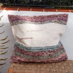 Housse de coussin artisanale en coton recyclé tissé main