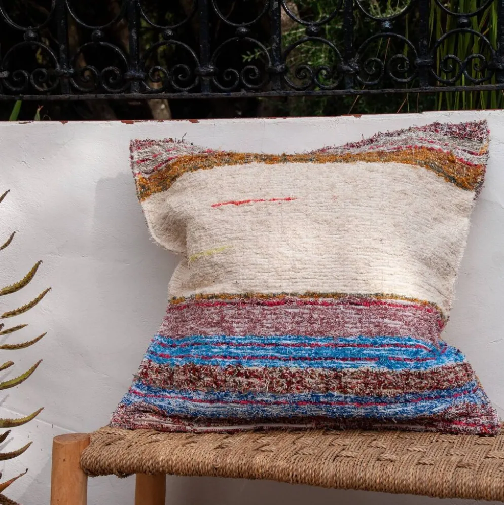 Housse de coussin artisanale en coton recyclé tissé main