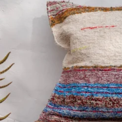Housse de coussin artisanale en coton recyclé tissé main