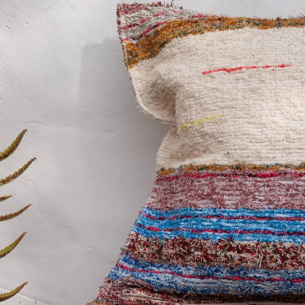 Housse de coussin artisanale en coton recyclé tissé main