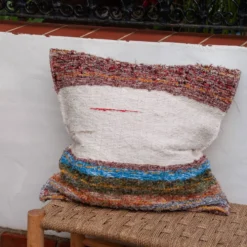 Housse de coussin artisanale en coton recyclé tissé main