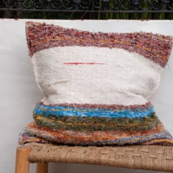 Housse de coussin artisanale en coton recyclé tissé main