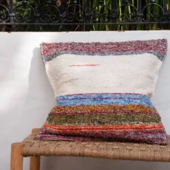 Housse de coussin artisanale en coton recyclé tissé main