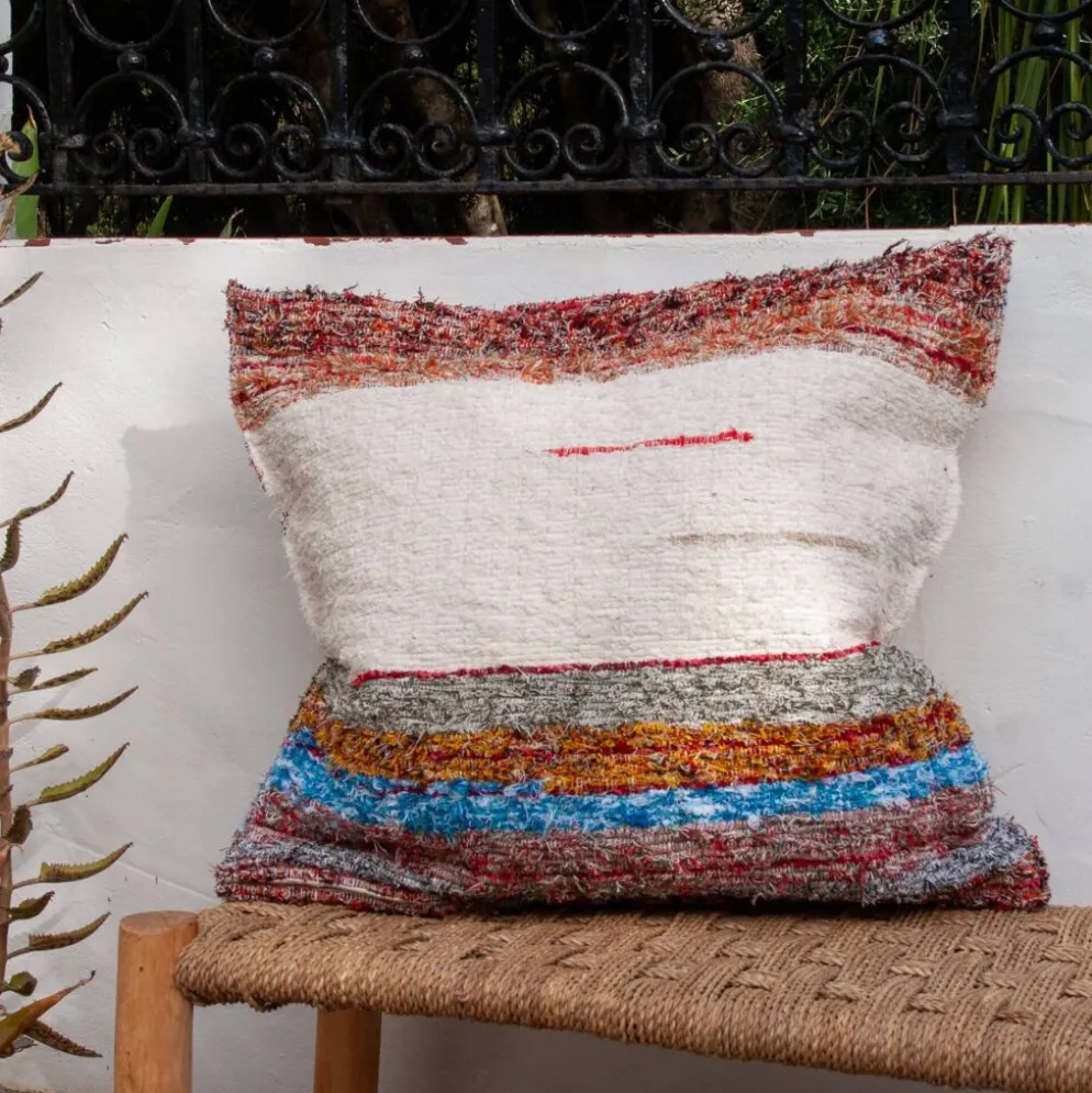 Housse de coussin artisanale en coton recyclé tissé main
