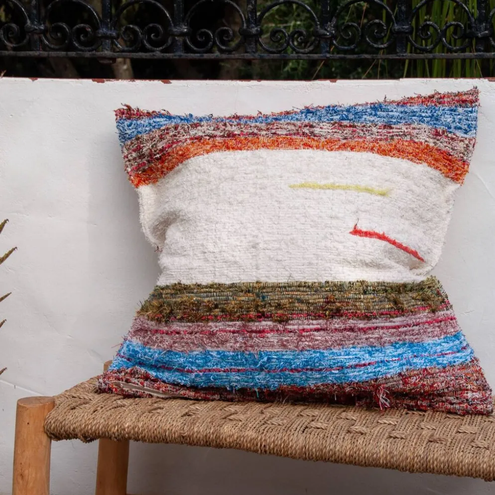 Housse de coussin artisanale en coton recyclé tissé main