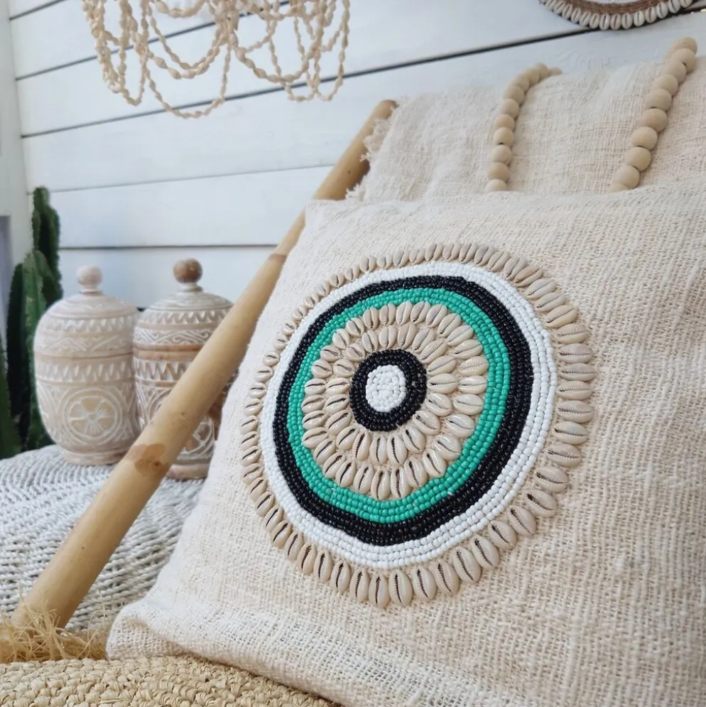 Housse de coussin Aussa avec deco en coquillages