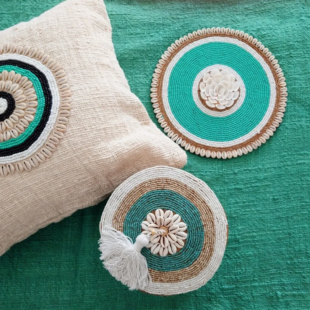 Housse de coussin Aussa avec deco en coquillages