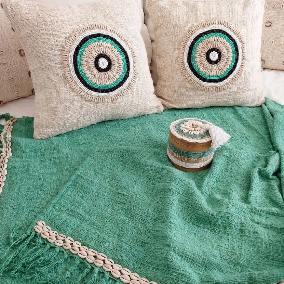 Housse de coussin Aussa avec deco en coquillages