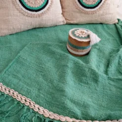 Housse de coussin Aussa avec deco en coquillages
