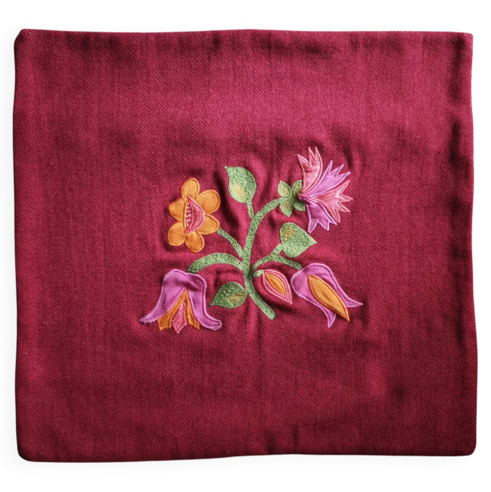 Housse de coussin en lainé 40 x 40cm - Motif floral brodé