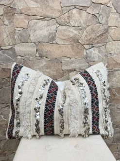 Housse de coussin Handira marocaine : Coussin berbère à sequins (60x40cm)