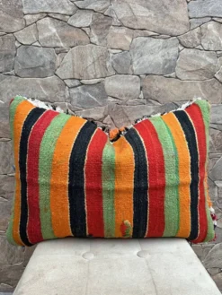 Housse de coussin Kilim berbère vintage : Coussin en laine marocaine
