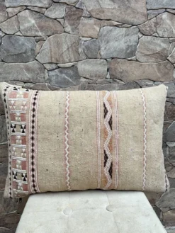 Housse de coussin Kilim berbère vintage : Coussin en laine marocaine