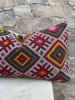 Housse de coussin vintage berbère marocaine en laine