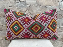 Housse de coussin vintage berbère marocaine en laine